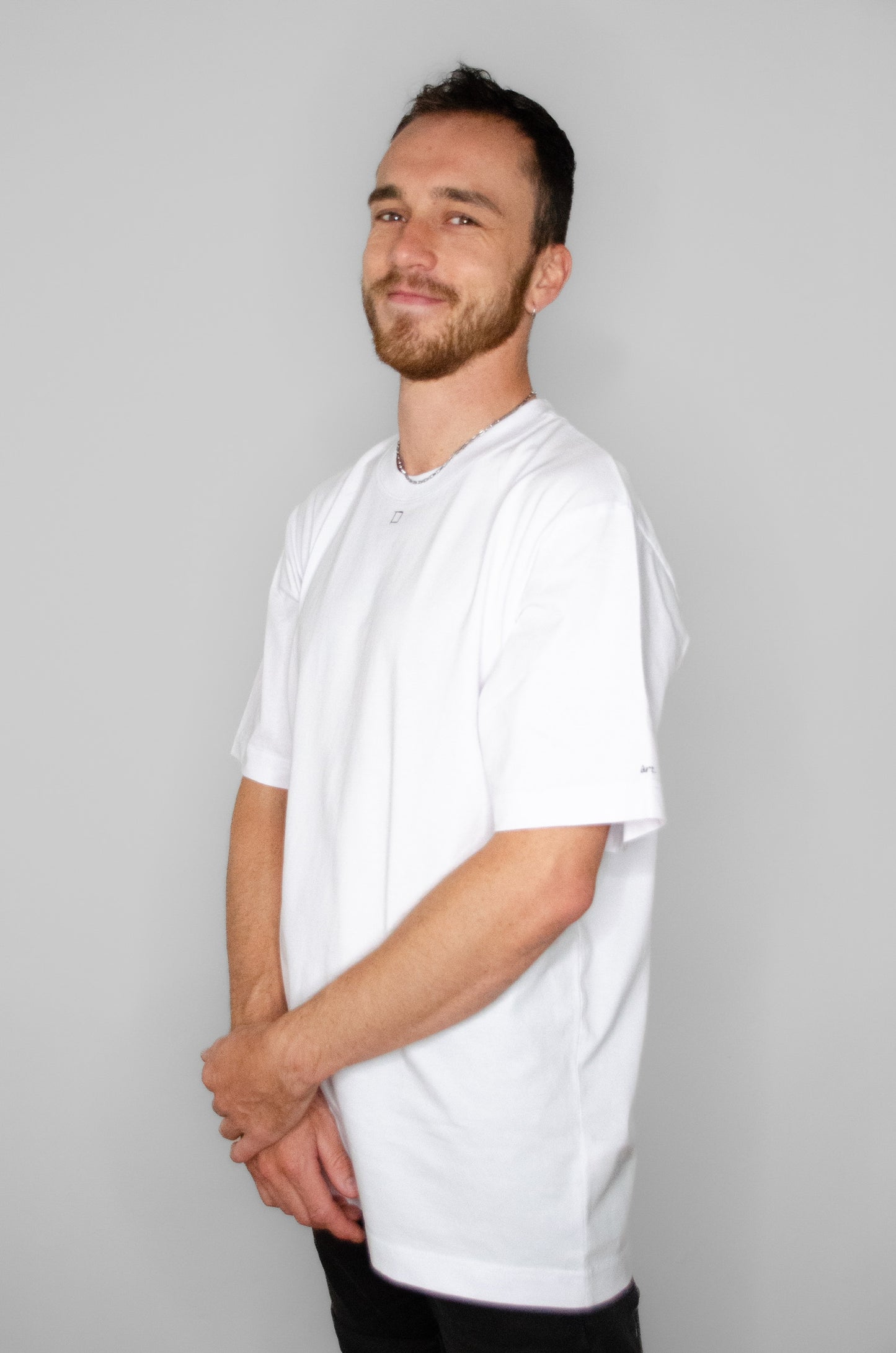 Hand Backprint Shirt by art. - dein neues Lieblingsshirt