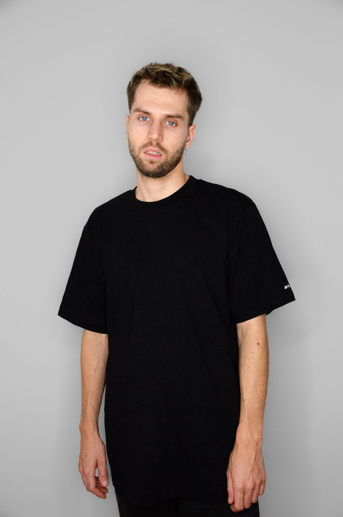 Hand Backprint Shirt by art. - dein neues Lieblingsshirt