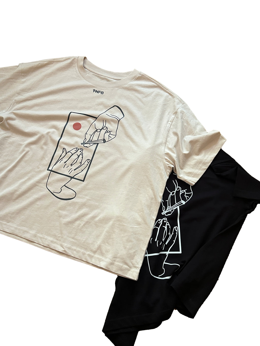 SHARED MOMENT HAND FRONT PRINT - BOXY T-SHIRT